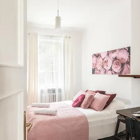 Shortstaypoland Mostowa *