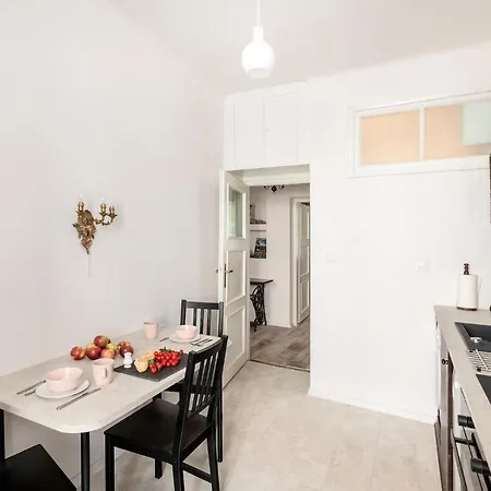 Shortstaypoland Mostowa