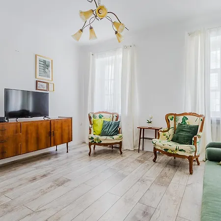 Shortstaypoland Mostowa