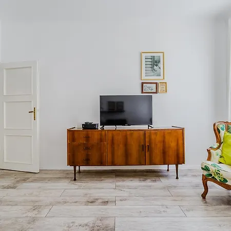 Apartment Shortstaypoland Mostowa